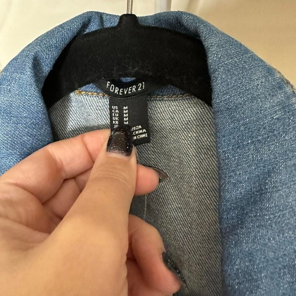FOREVER‎ 21 BOTTON DOWN DENIM VEST- SIZE M - Picture 3 of 4